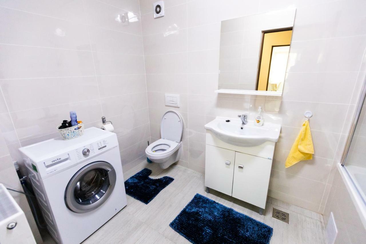 Travel Homzzz Apartments Targu Mures Exterior foto