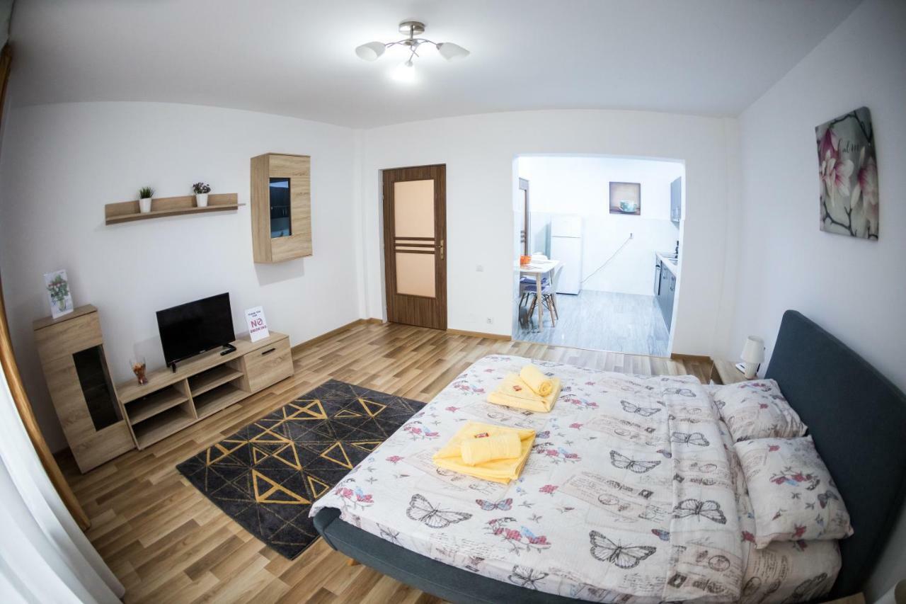Travel Homzzz Apartments Targu Mures Exterior foto